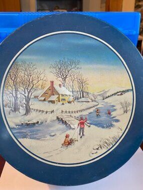 Vintage Rich Fields Christmas Winter Themed Butter Cookie Collectibles Tin